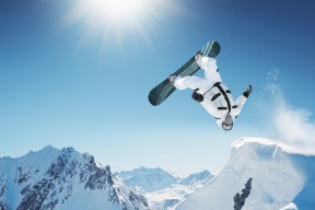 爱游戏娱乐-斯特拉斯堡打出进攻狂潮，取得胜利，斯特拉斯堡市