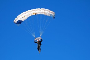 爱游戏网页版-纽波特郡进攻组织严密，艾克斯球场力求胜利，纽波特镇