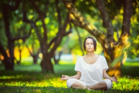 爱游戏多端接入-索尔福德城反击快准狠，半岛球场冲刺保级，索尔福德是高水平大学嘛