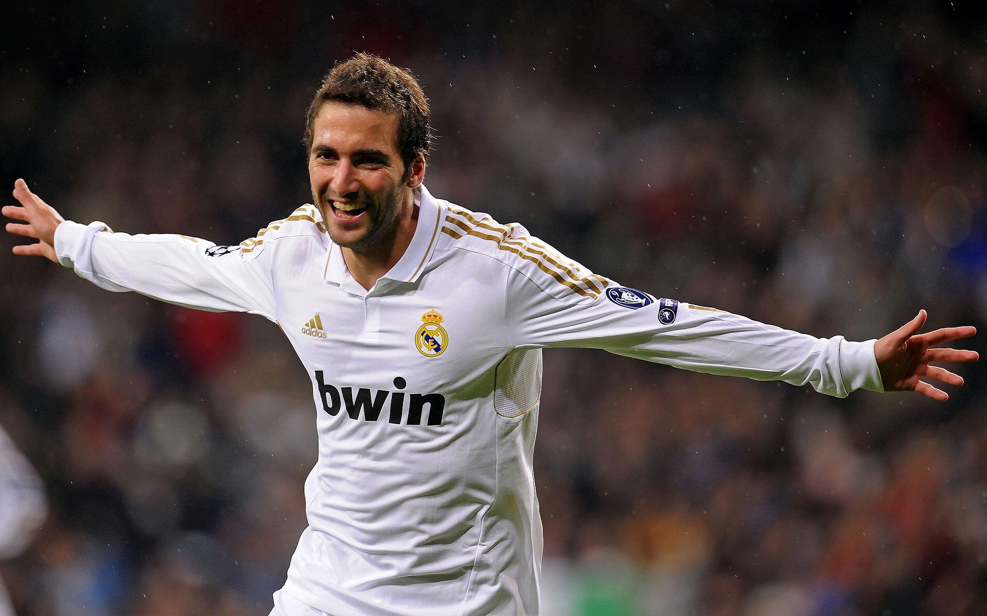 生死时刻：比赛进行到白刃战阶段，胜负将见分晓，生死白线